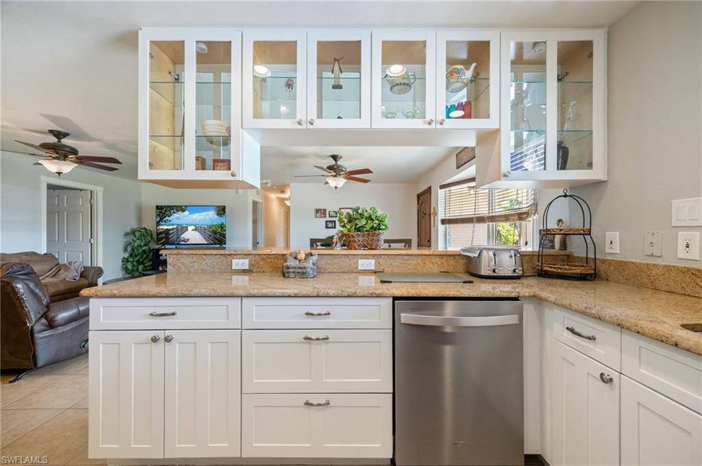 YACHT CLUB - Residential