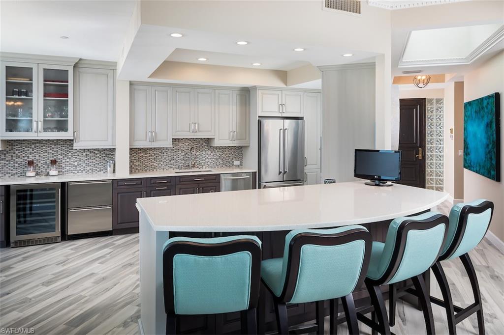 BAY SHORE PLACE - Residential