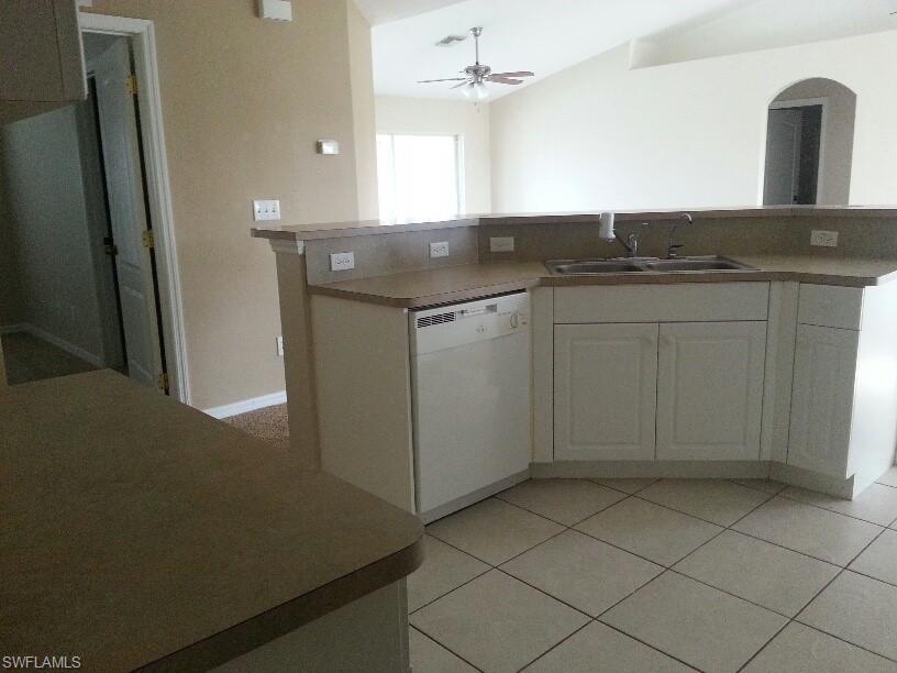 CAPE CORAL - Residential Lease