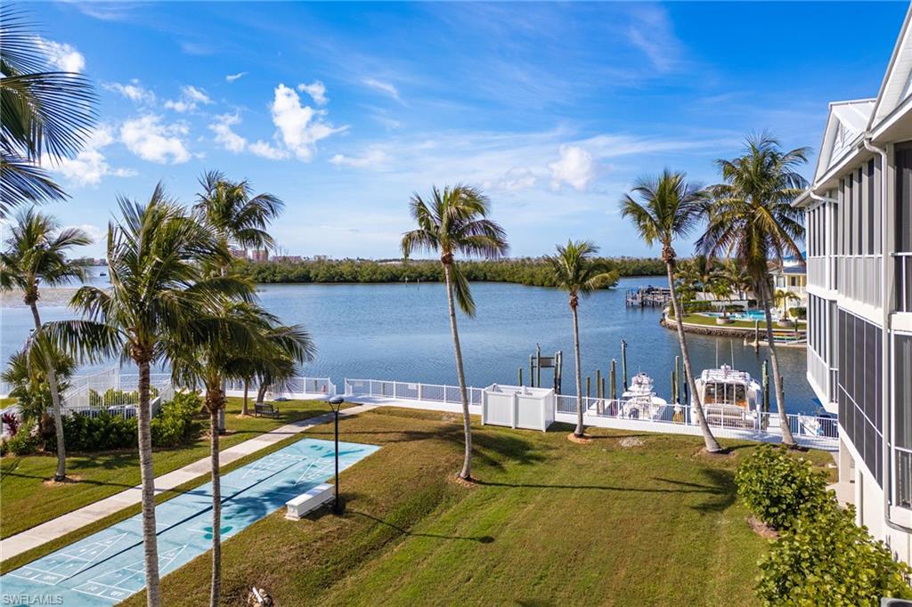 BOARDWALK CAPER - Residential