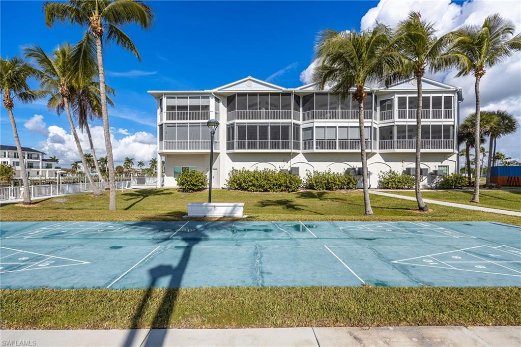 BOARDWALK CAPER - Residential