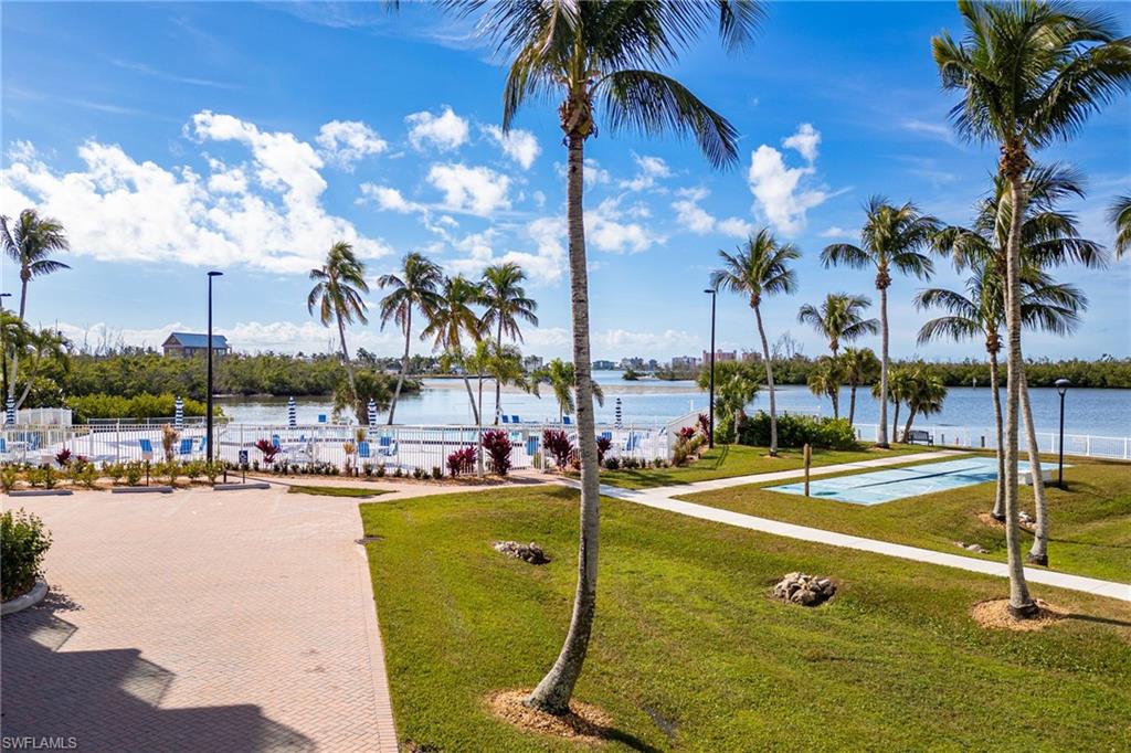 BOARDWALK CAPER - Residential