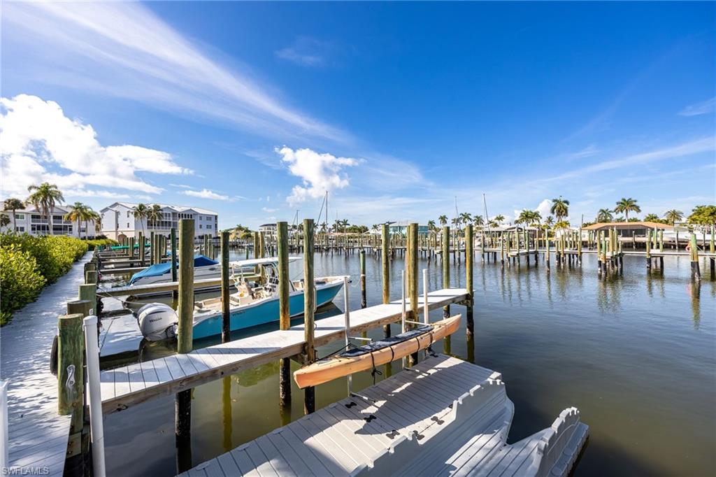 BOARDWALK CAPER - Residential