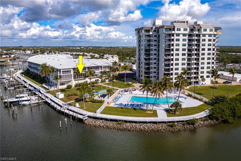 BOARDWALK CAPER - Residential