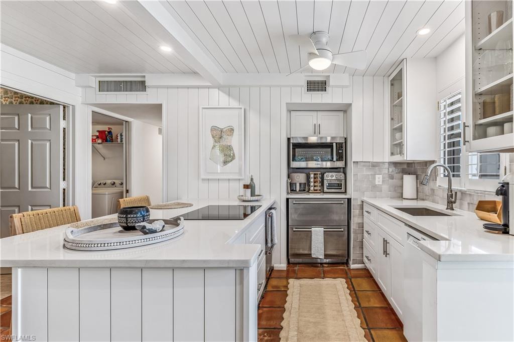 BEACH BREEZE - Residential Lease