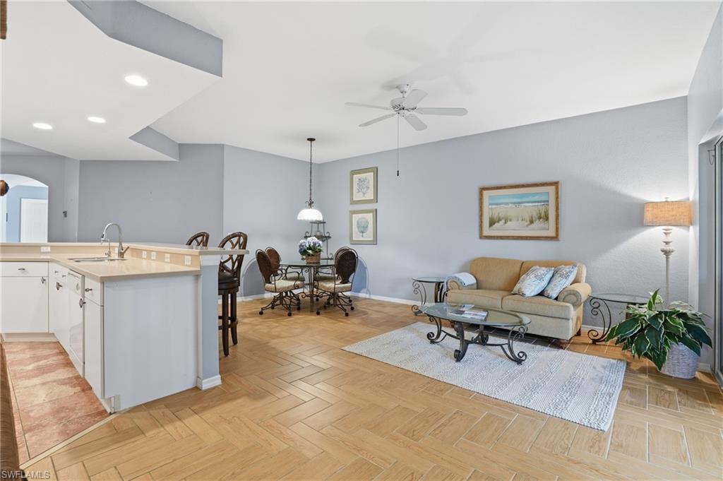 CARRIAGE HOMES AT WOODS EDGE - Residential