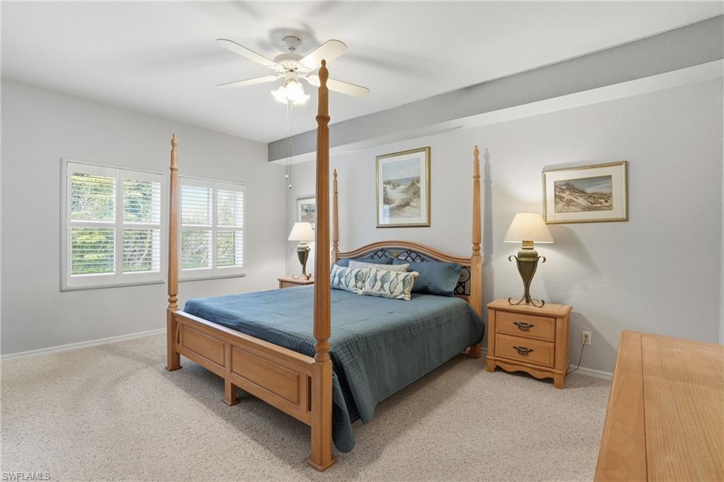 CARRIAGE HOMES AT WOODS EDGE - Residential