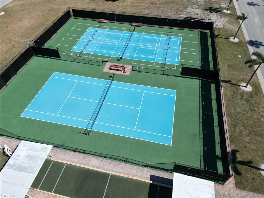 BAYSIDE ESTATES - Land