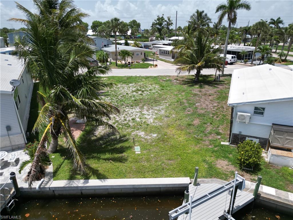 BAYSIDE ESTATES - Land