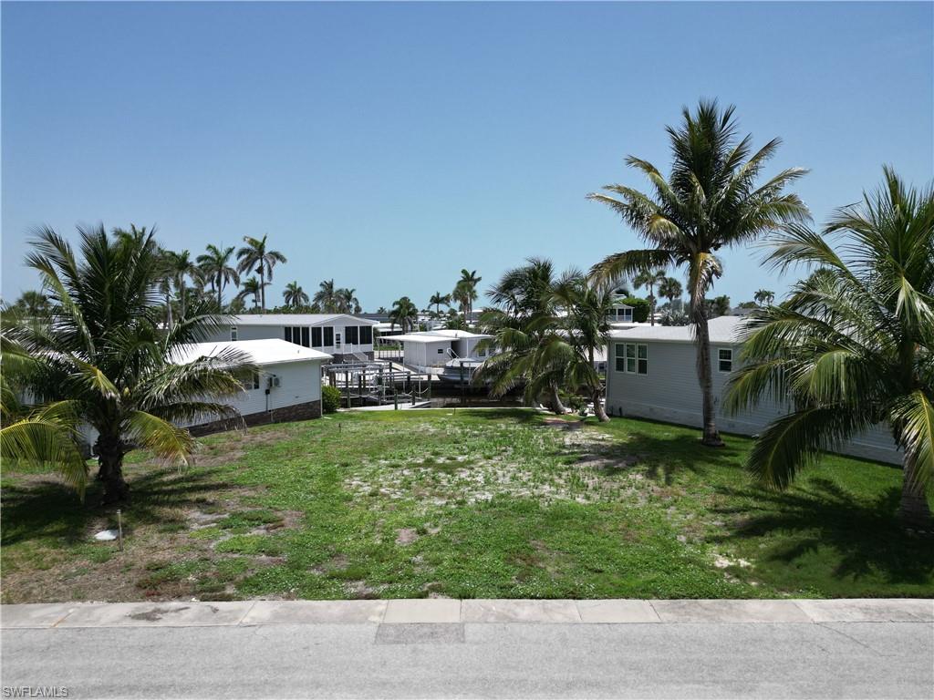 BAYSIDE ESTATES - Land