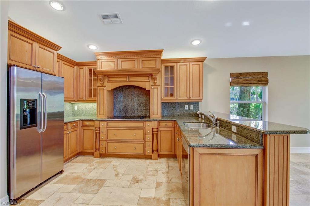 SATURNIA LAKES - Residential