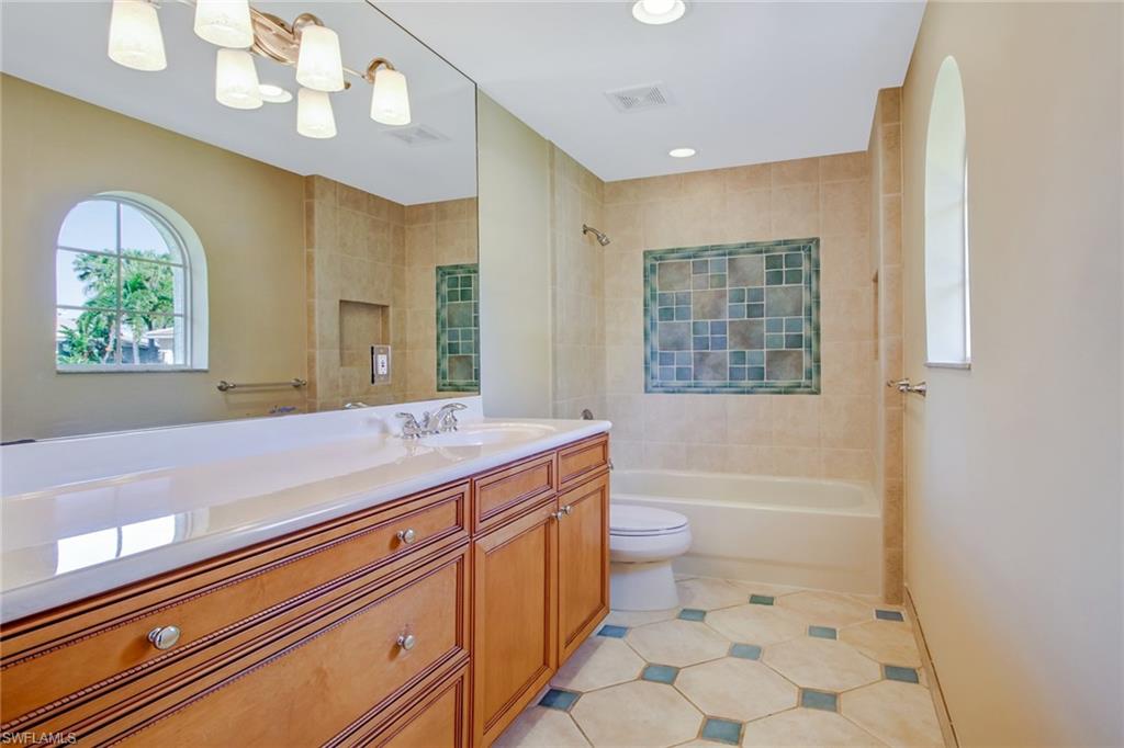 SATURNIA LAKES - Residential