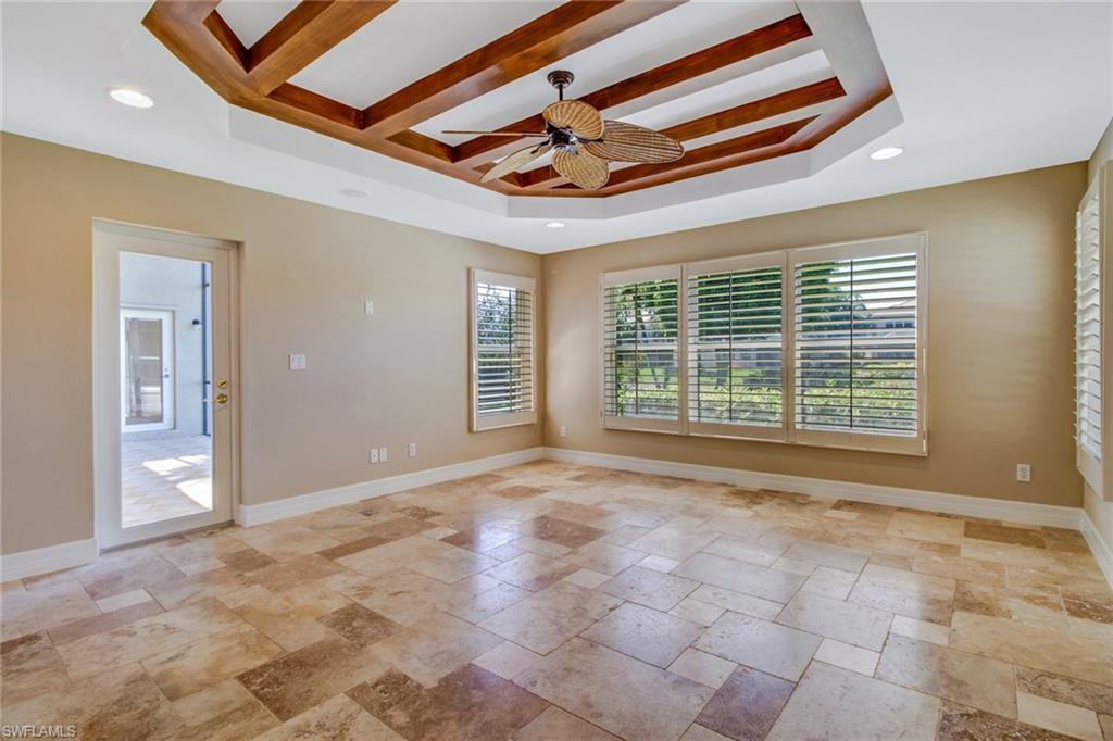 SATURNIA LAKES - Residential