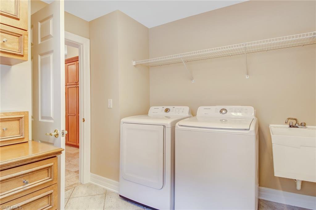 SATURNIA LAKES - Residential