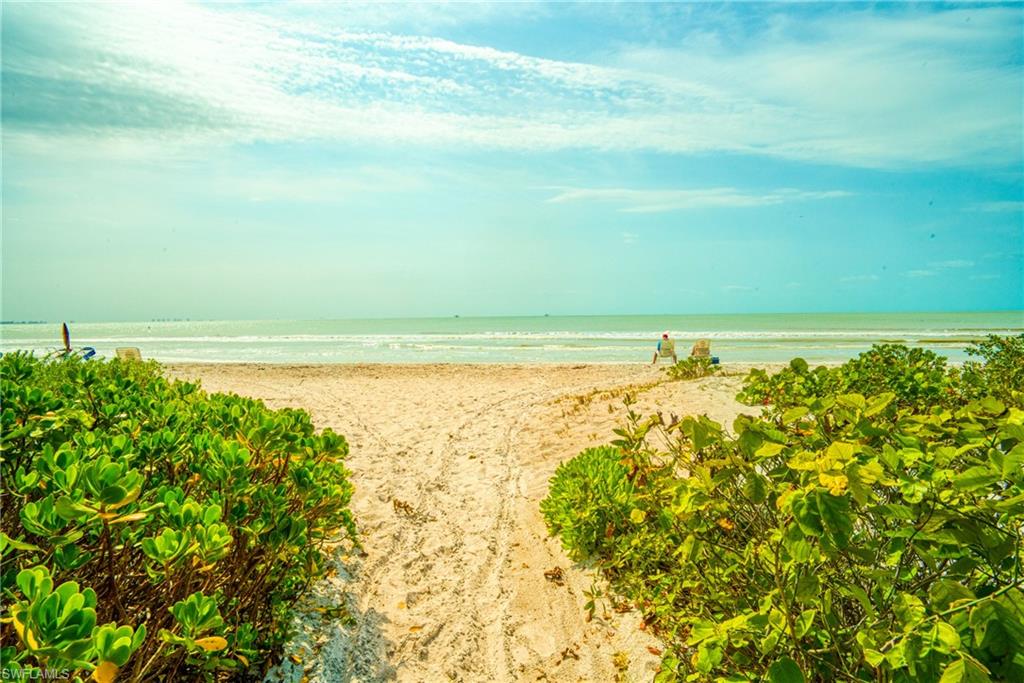 SANIBEL ARMS WEST CONDO - Residential