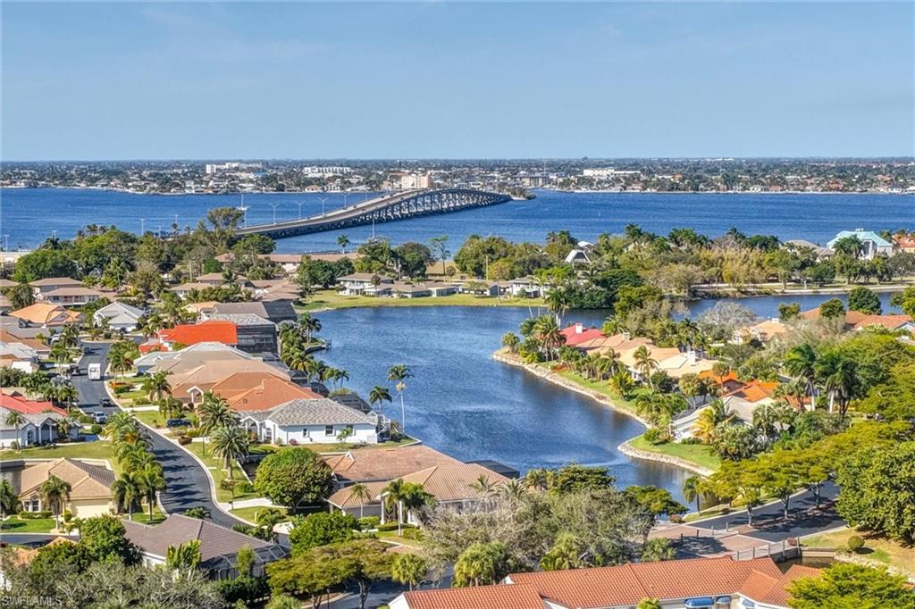 CALOOSA BAYVIEW - Residential