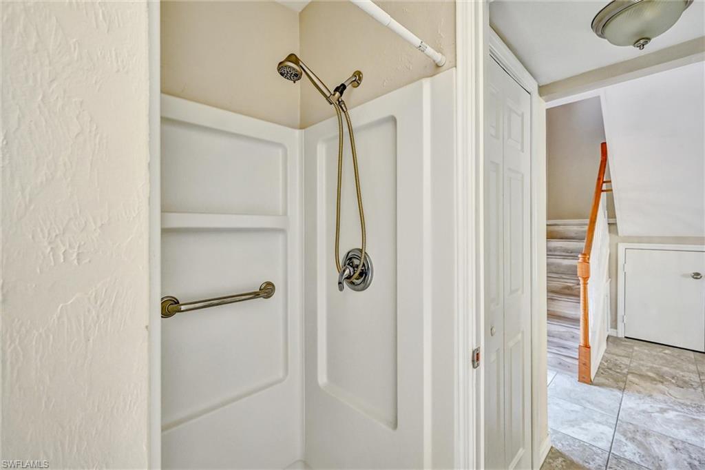 CALOOSA BAYVIEW - Residential