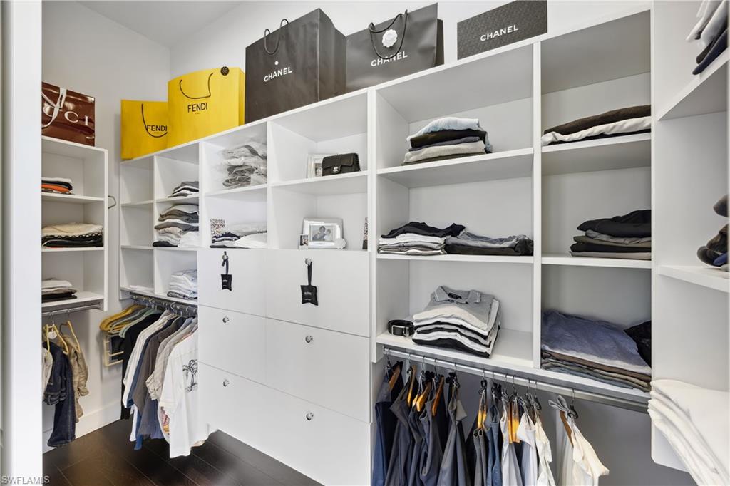 PARK SHORE - Residential