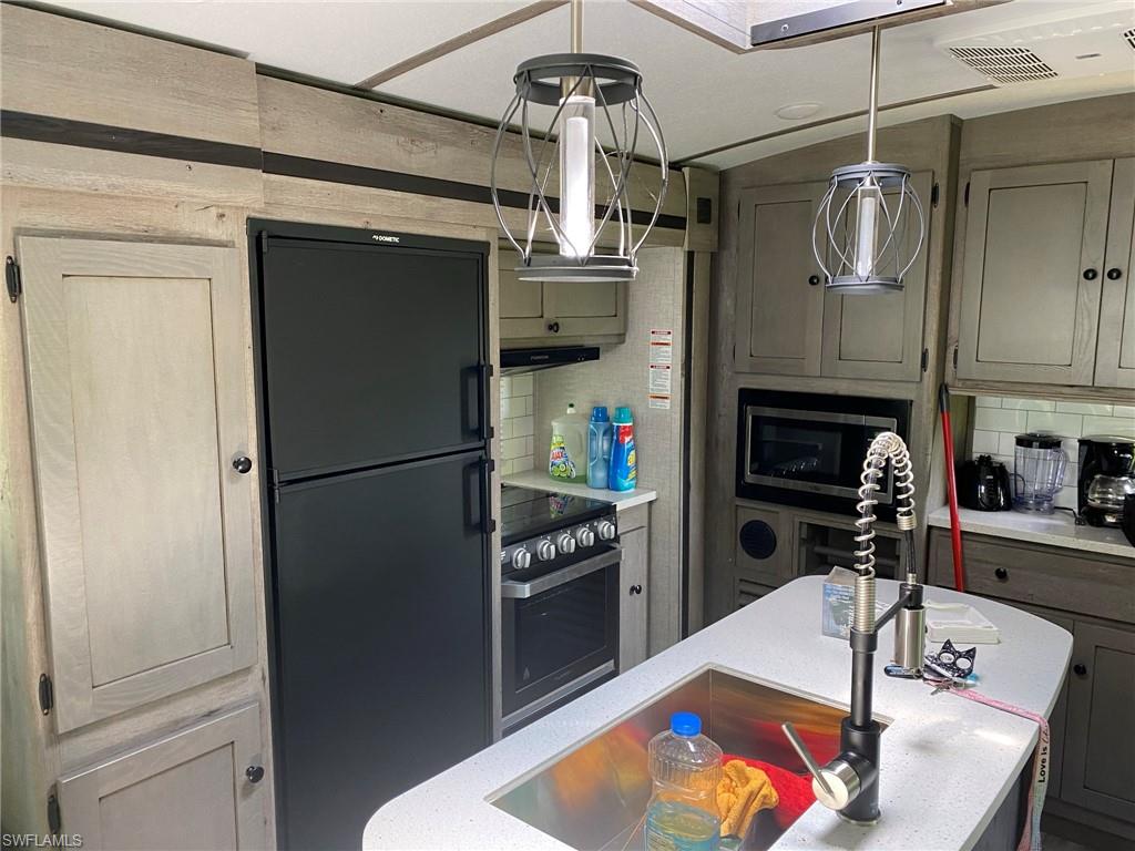 LABELLE - Residential Lease