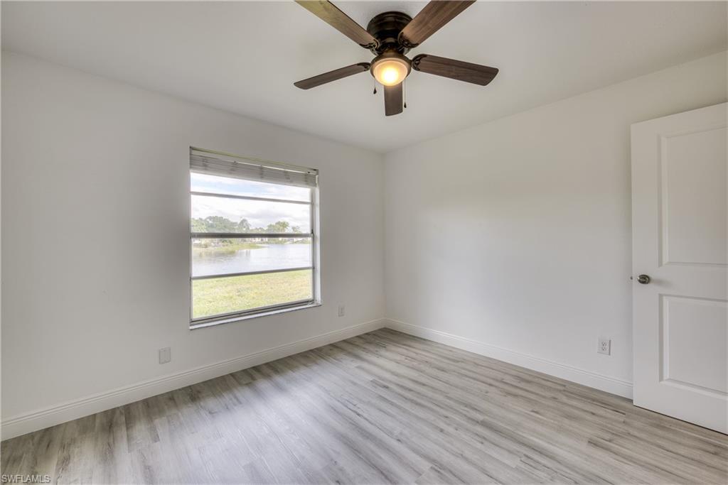 SANDY HOLLOW - Residential