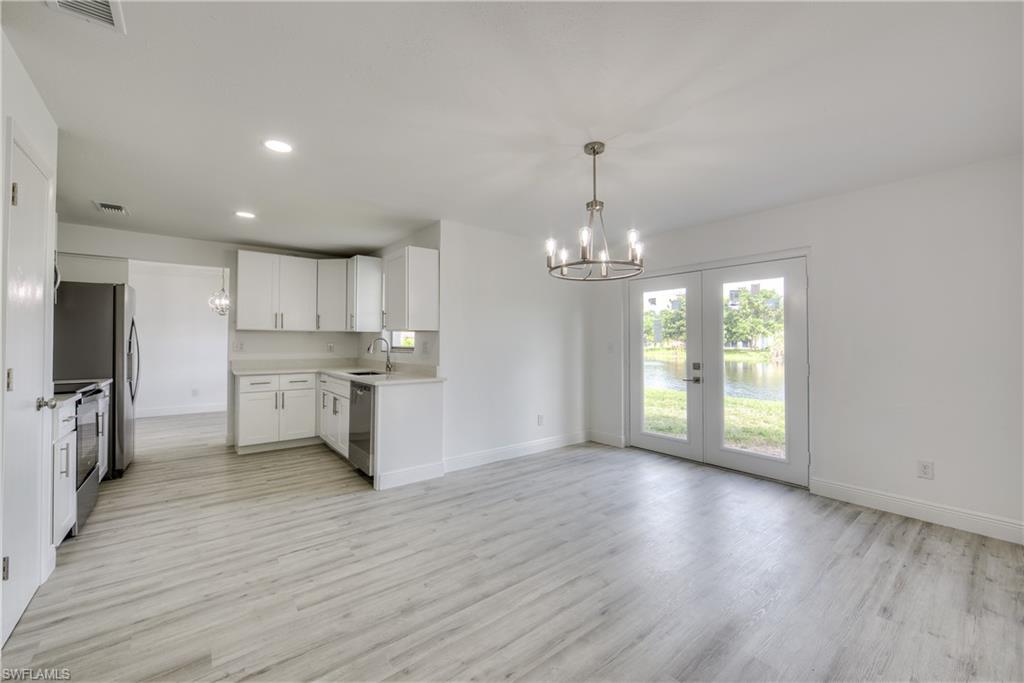 SANDY HOLLOW - Residential