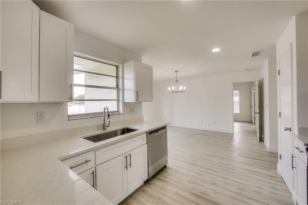 SANDY HOLLOW - Residential