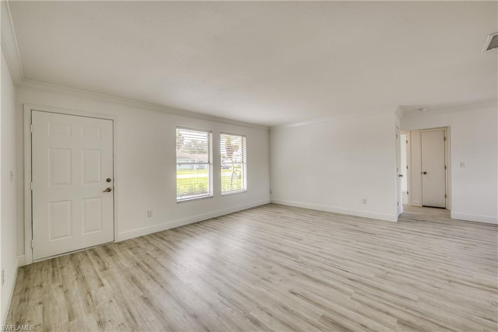 SANDY HOLLOW - Residential