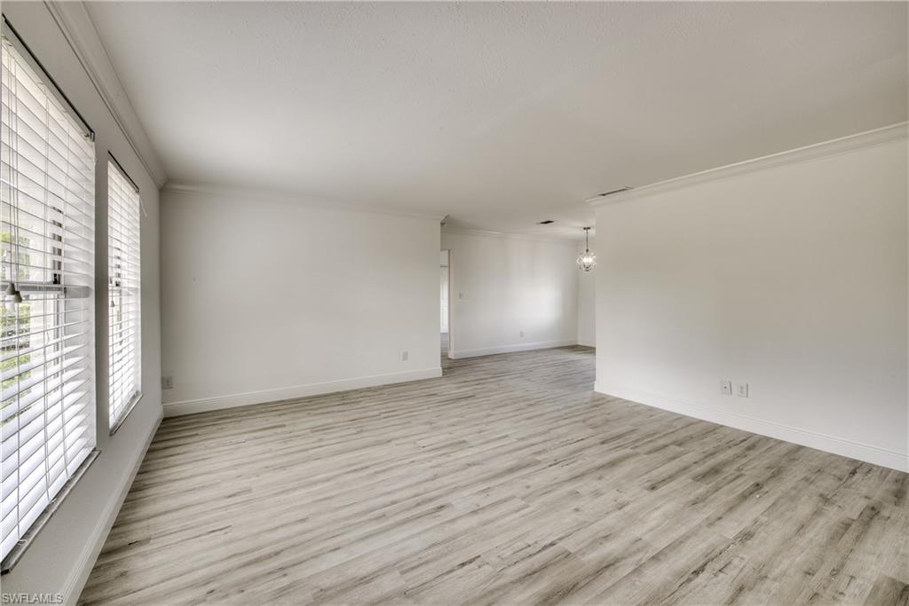 SANDY HOLLOW - Residential