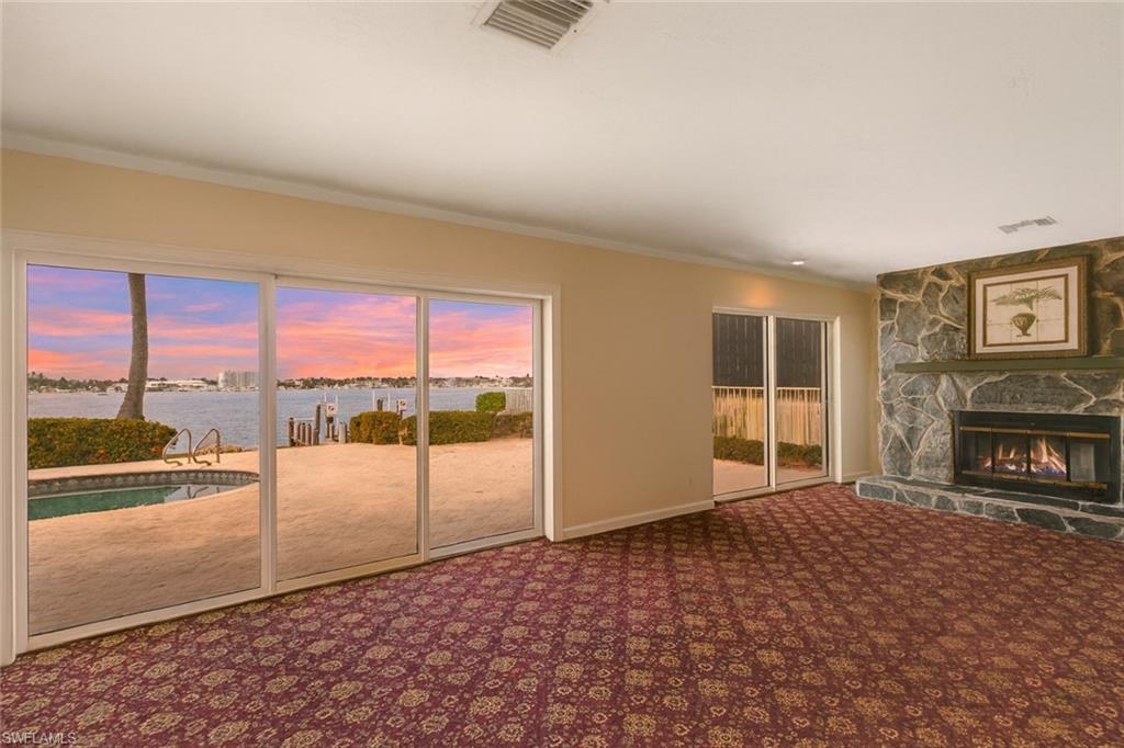 ROYAL HARBOR - Residential