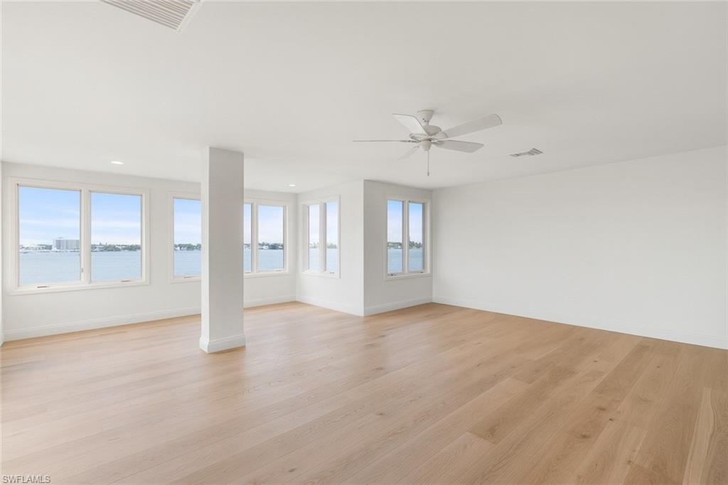 ROYAL HARBOR - Residential