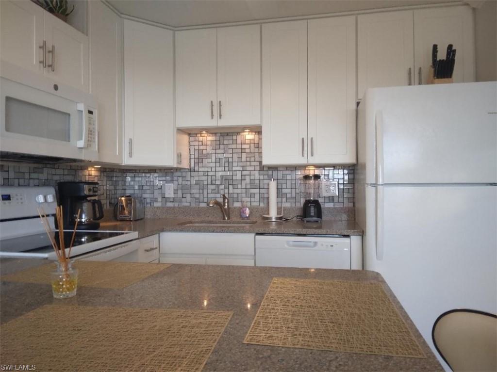 LOVERS KEY BEACH CLUB - Residential