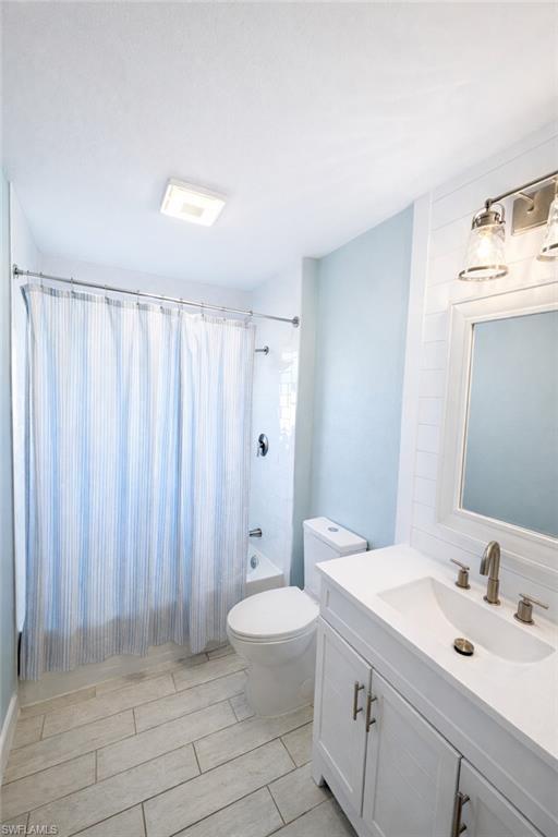 CHARLOTTE SHORES - Residential