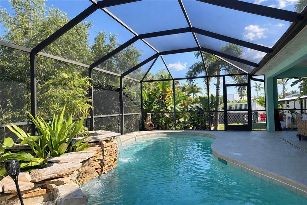 CHARLOTTE SHORES - Residential