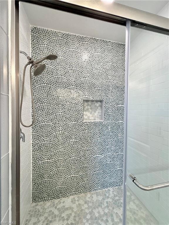 CHARLOTTE SHORES - Residential