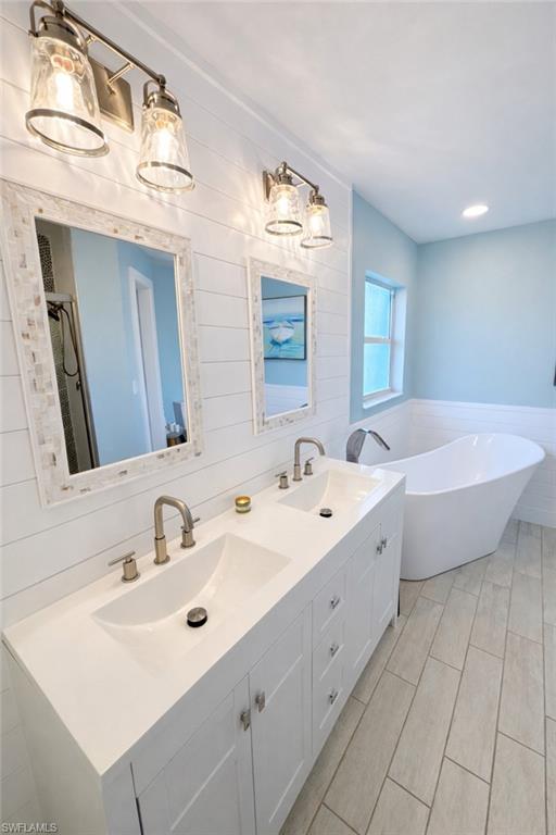 CHARLOTTE SHORES - Residential