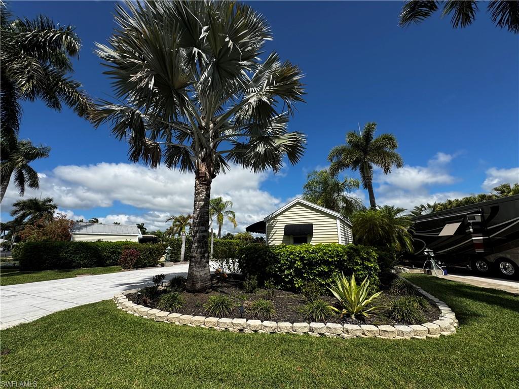 RIVERBEND MOTORCOACH RESORT - Land