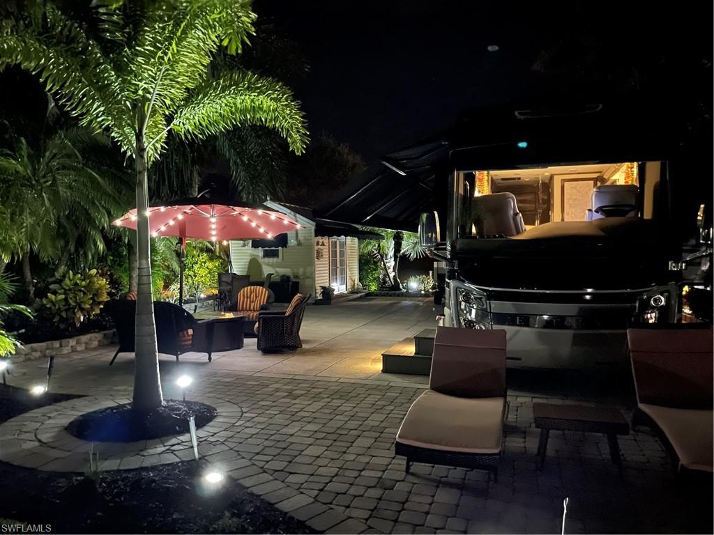 RIVERBEND MOTORCOACH RESORT - Land