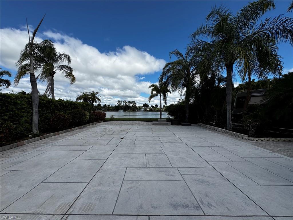 RIVERBEND MOTORCOACH RESORT - Land