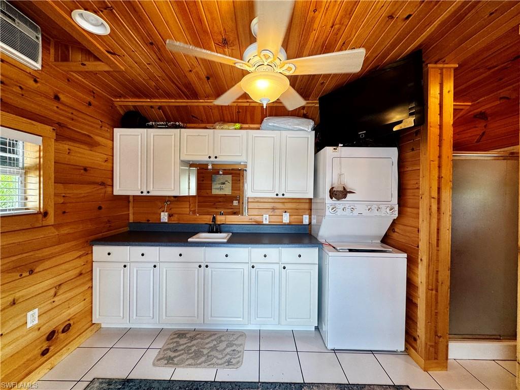 RIVERBEND MOTORCOACH RESORT - Land