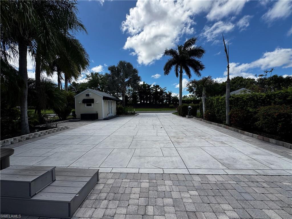 RIVERBEND MOTORCOACH RESORT - Land