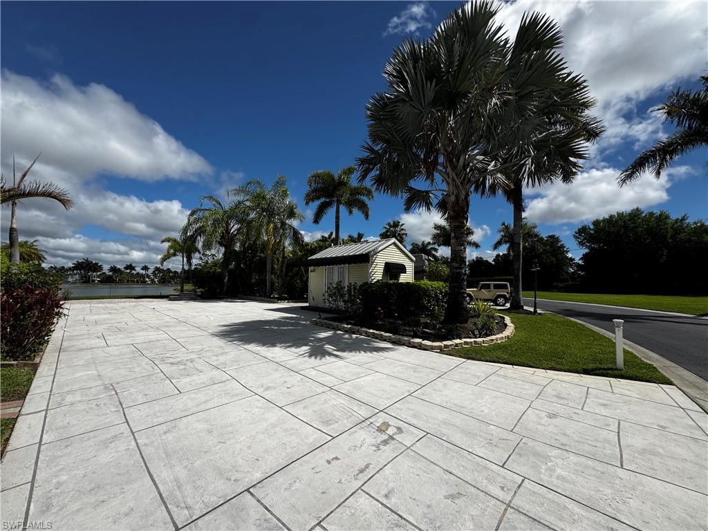 RIVERBEND MOTORCOACH RESORT - Land