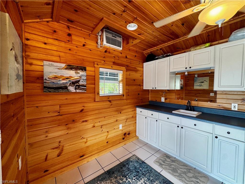 RIVERBEND MOTORCOACH RESORT - Land