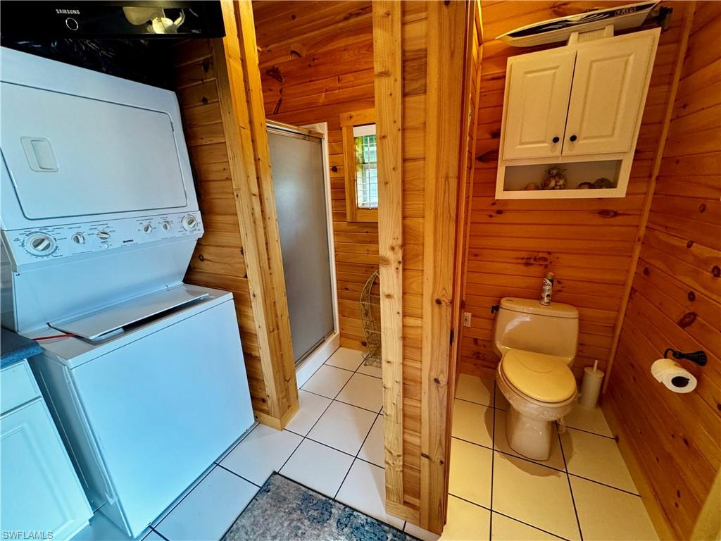 RIVERBEND MOTORCOACH RESORT - Land