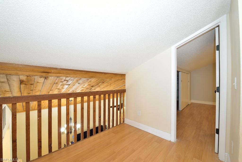 SAN CARLOS PARK - Residential