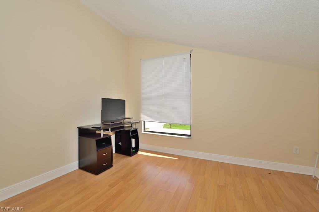 SAN CARLOS PARK - Residential