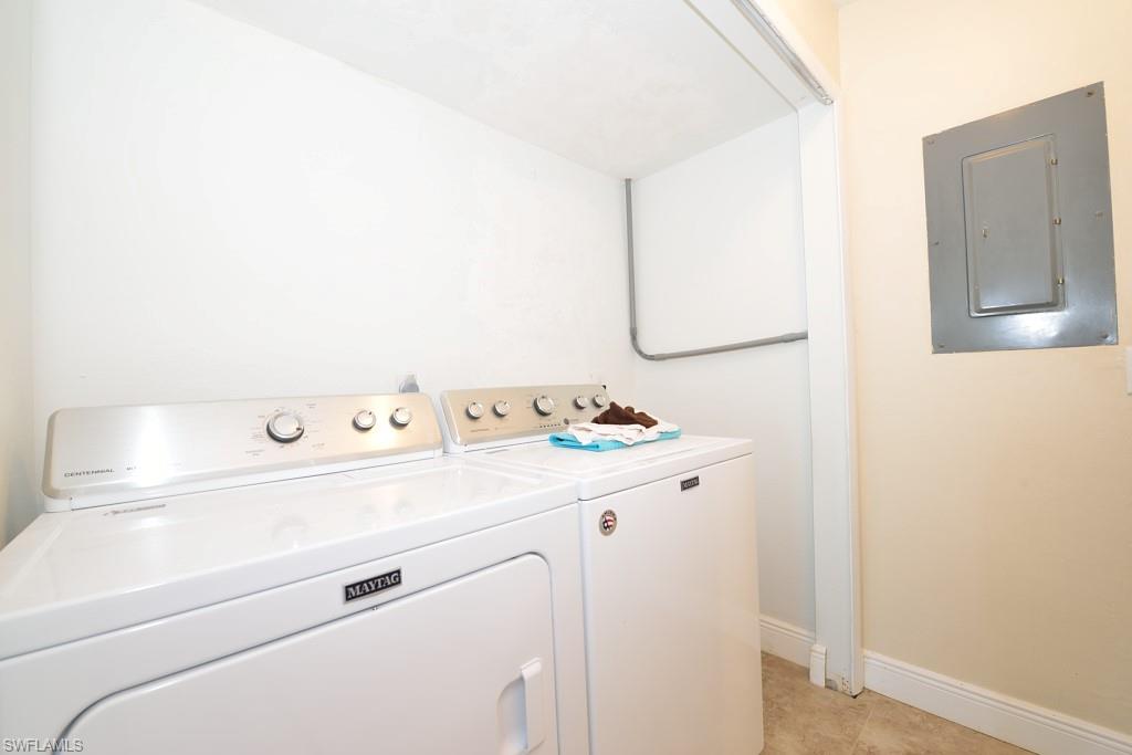 SAN CARLOS PARK - Residential