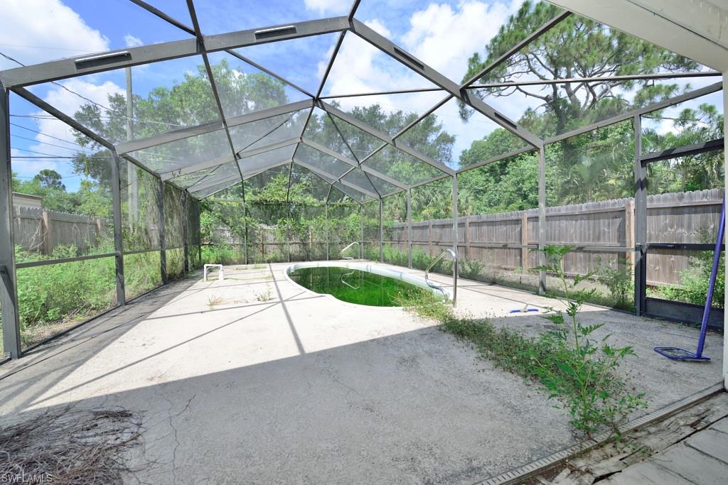 SAN CARLOS PARK - Residential