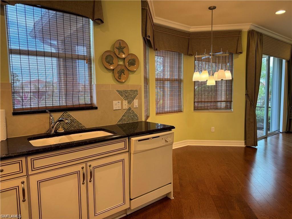 BOTANICA LAKES - Residential Lease