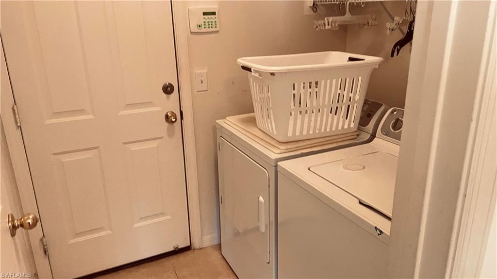 TOWN LAKES - Residential