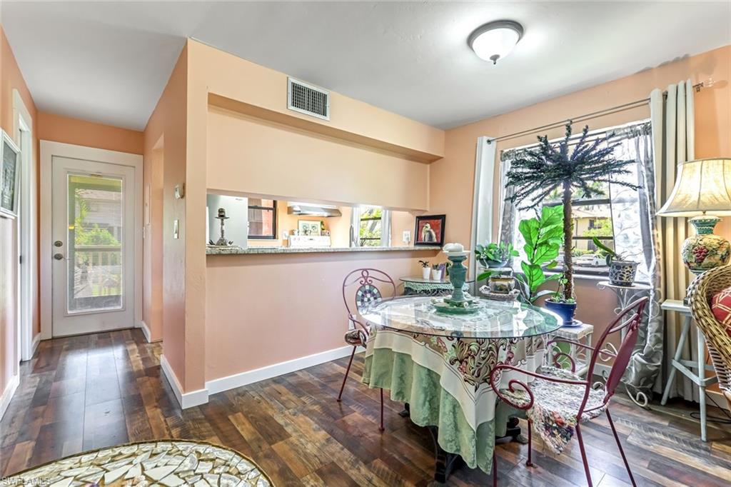 SIESTA PINES CONDO - Residential